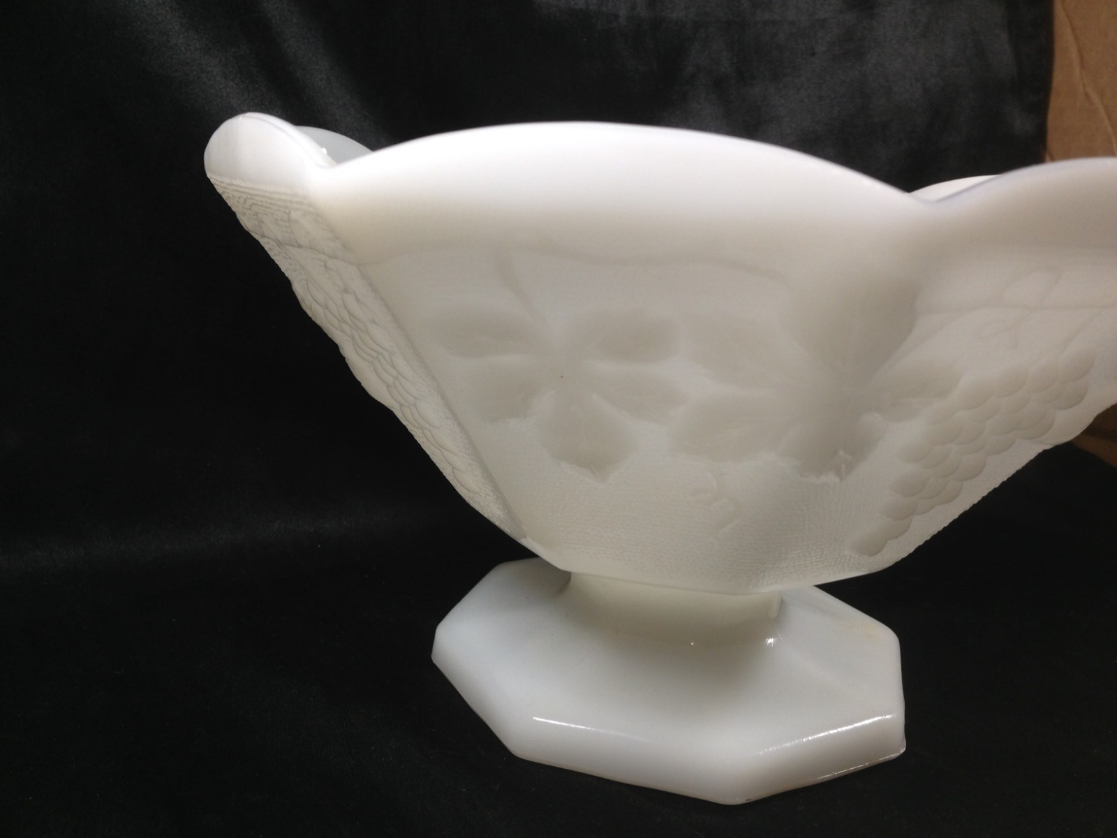 Vintage Anchor Hocking Milk Glass Pedestal Grapes Harvest Centerpiece Bowl