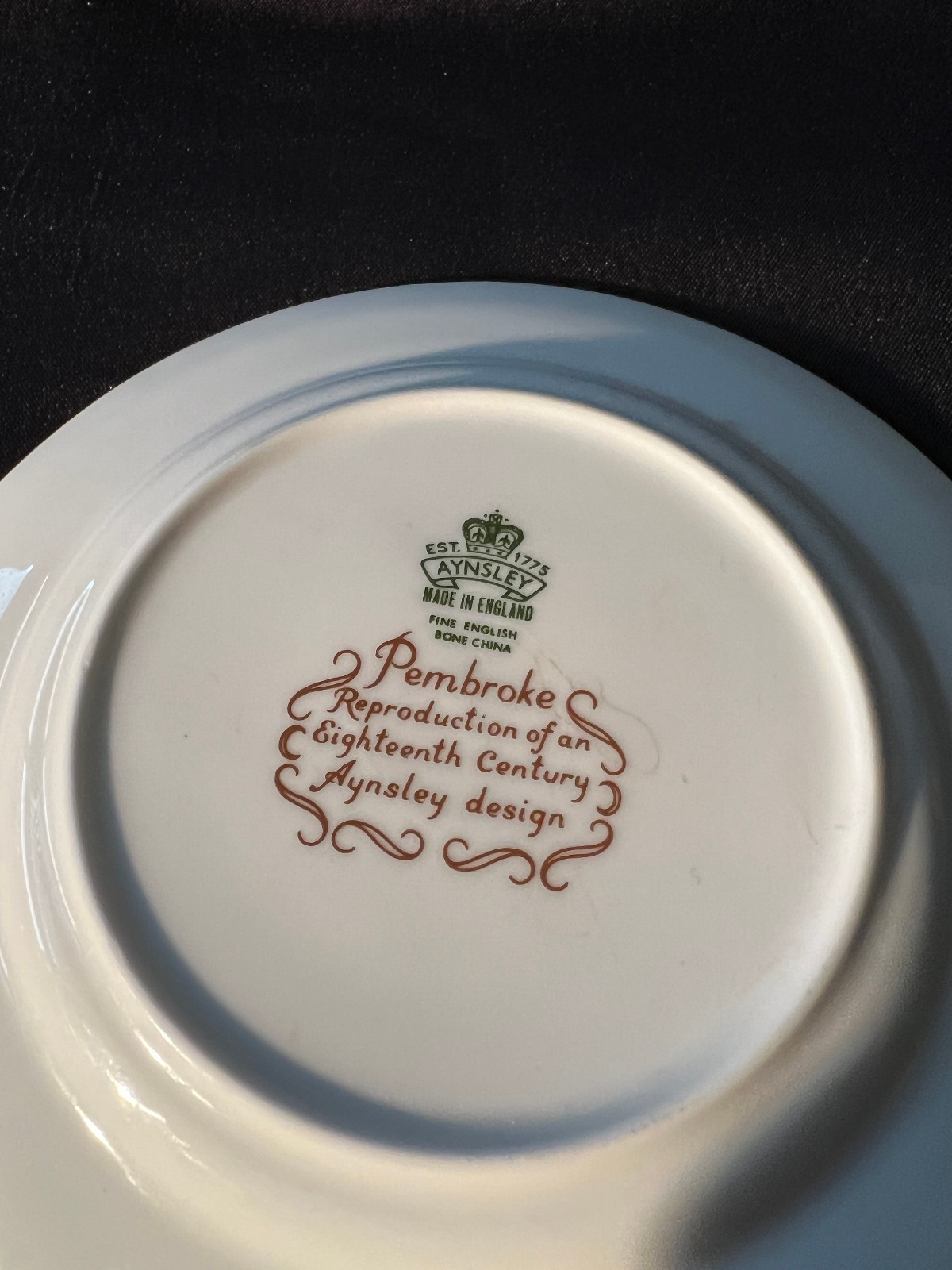 Aynsley Pembroke Set of 8 Salad Plates, 6-1/2″, Bird, Gold Trim, Bone China