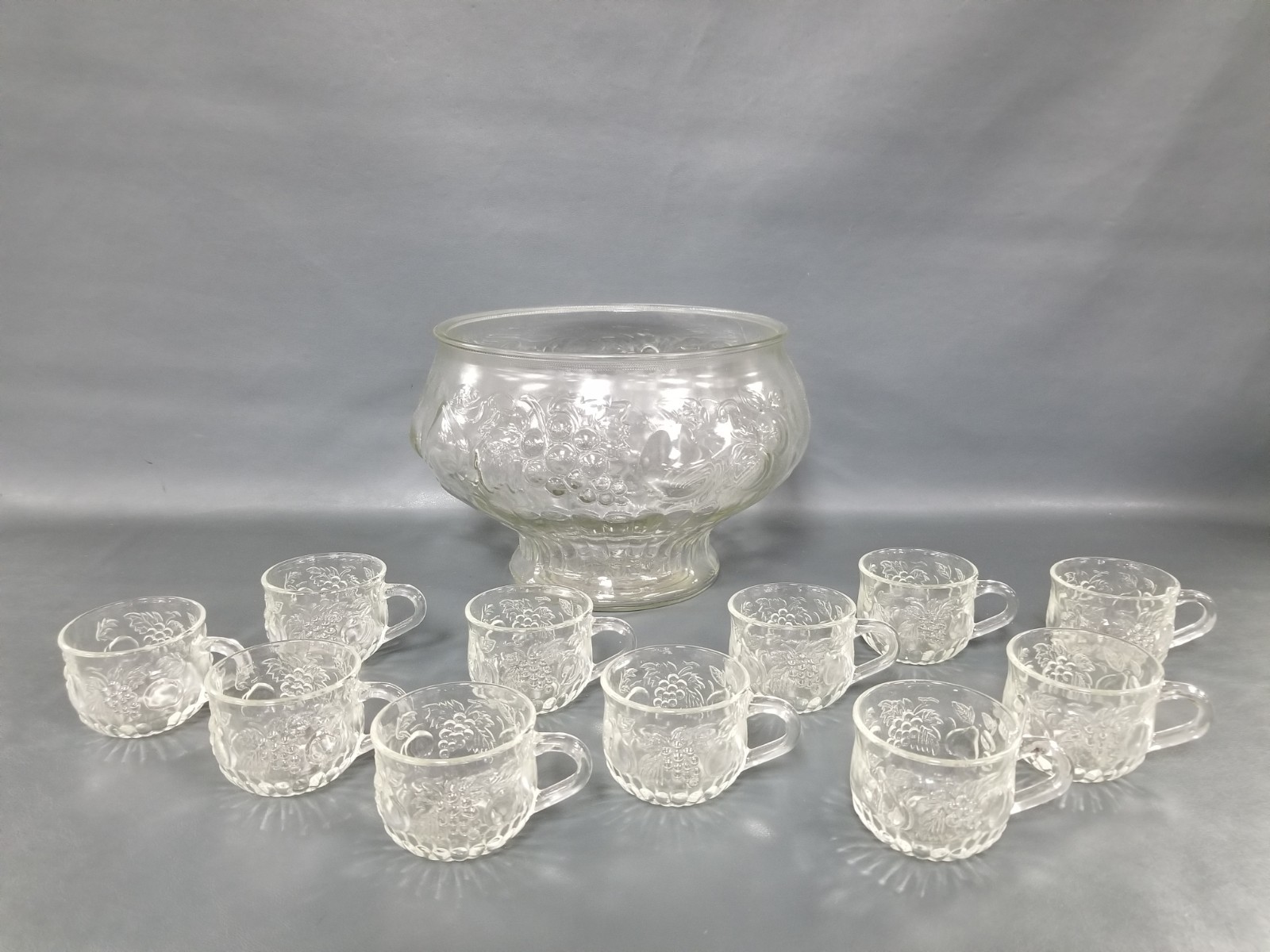 VTG 1950s Jeannette Glass Harvest Grape Punch Bowl + Cups Fruit in Original Box