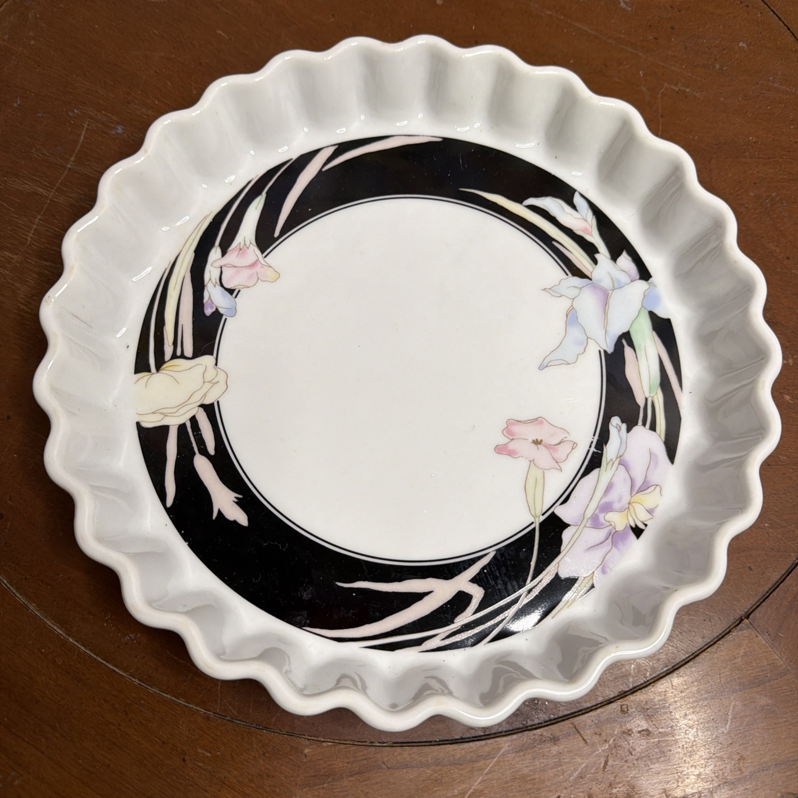 Vintage Mikasa Ultra Ceram Bake & Serve Charisma Black Fluted 8 “ Tart Dish
