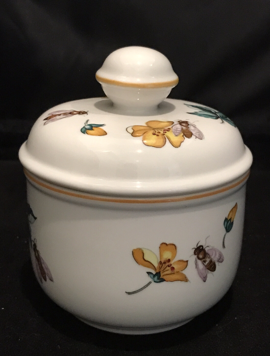 Villeroy & Boch Anno 1748 Luxembourg Flowers & Bees Jam Sugar Bowl w/ Lid