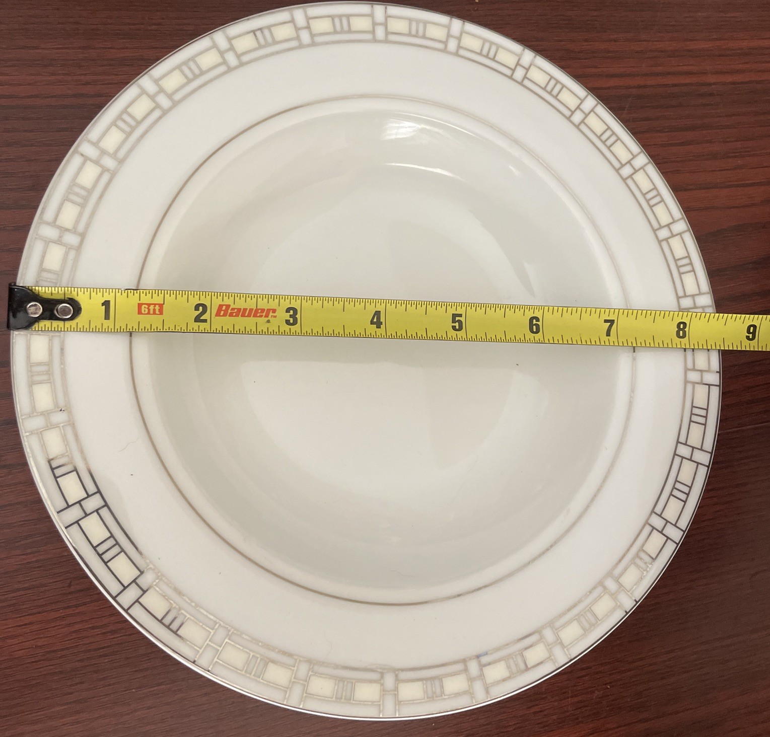5 Lorren Home Decor Porcelain 8.5” Bowls
