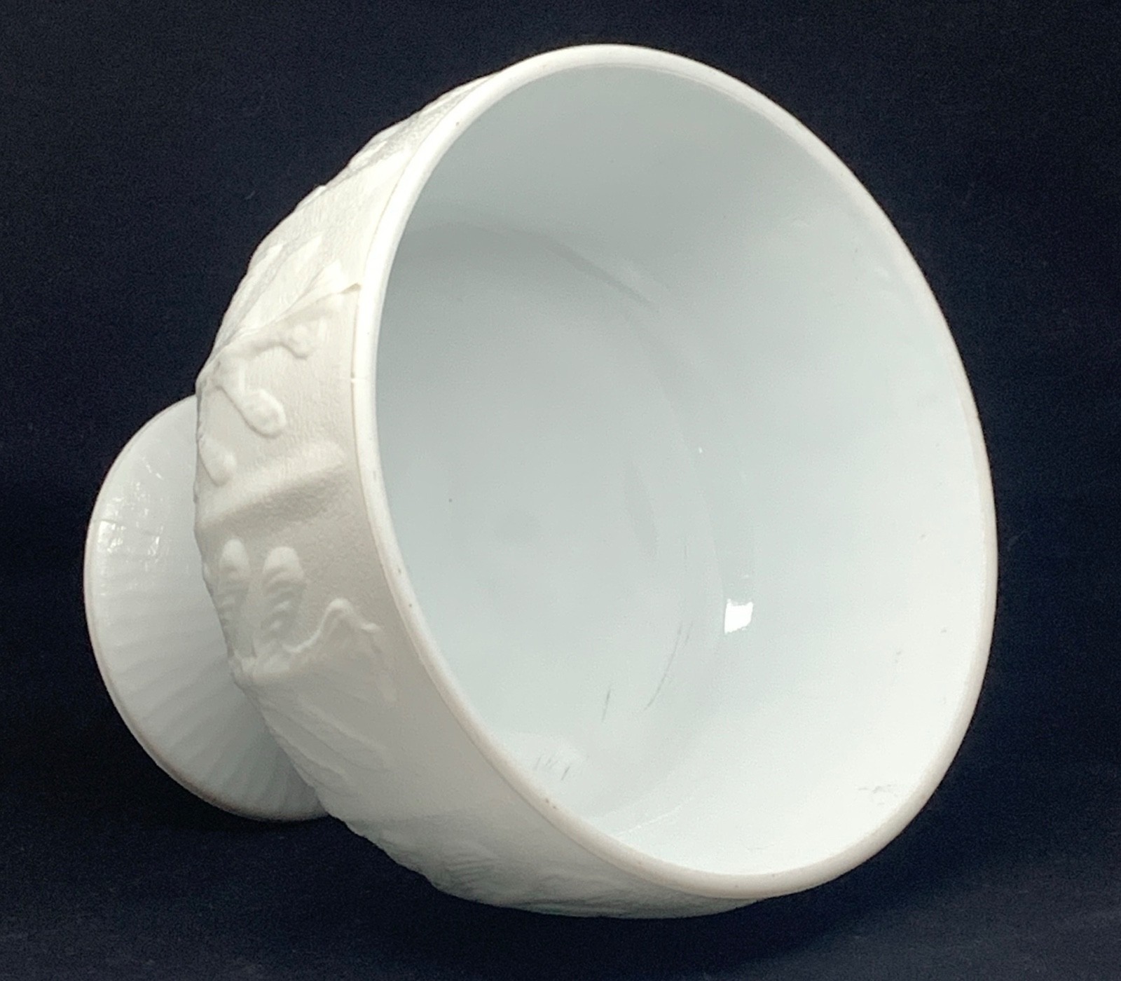 Vintage FTD 1978 Milk Glass Pedestal Compote/Vase/Planter Oak Leaf 5 1/2” TALL