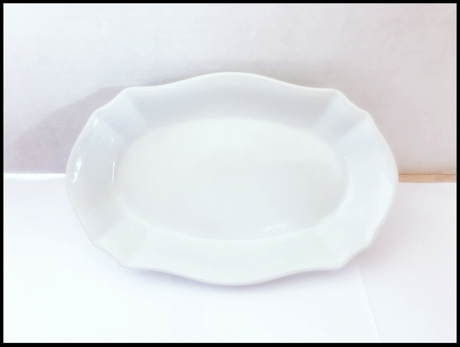 Pier 1 Art Dish White Porcelain 8″ Decorative Very Good Condition Not for Food