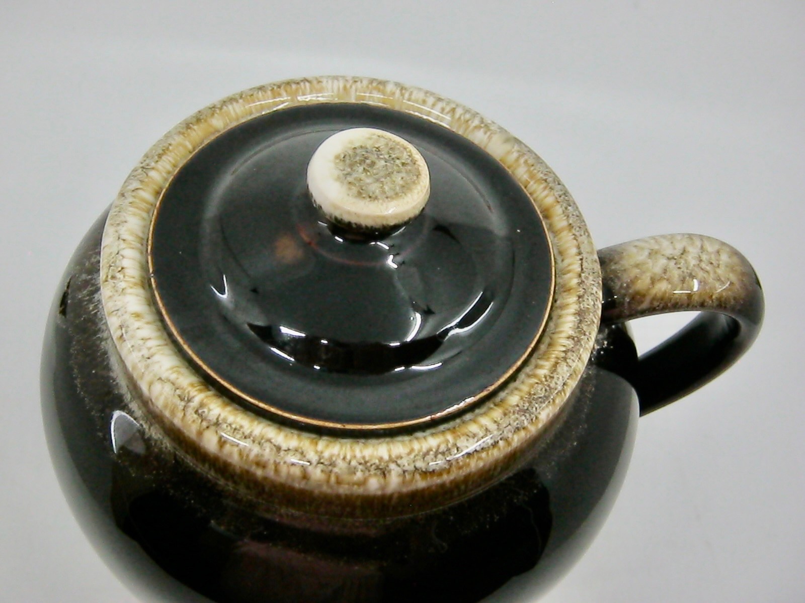 Bean Pot / Crock With Lid Brown Drip Stoneware One Handle 2 Quart 6.5″ Tall