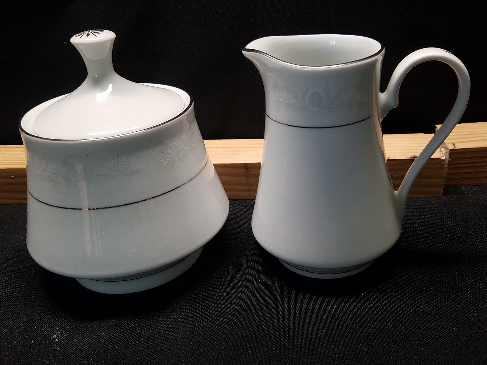 Crown Ming Fine China Royal Palm Creamer and Sugar Bowl