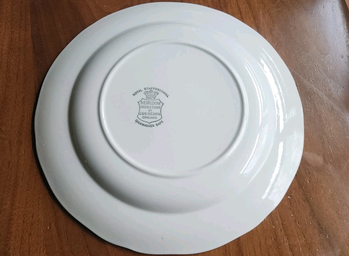 Set Of 5 Royal Staffordshire Heirloom Ironstone J&G Meakin 10.25”Dinner Plates