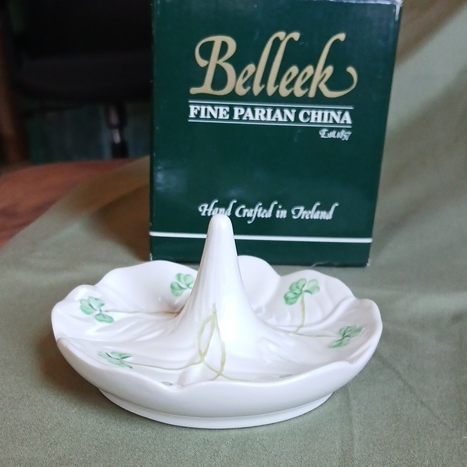 Belleek Parian China Shamrock Ring Holder Dish, Ireland, Boxed, White/Green