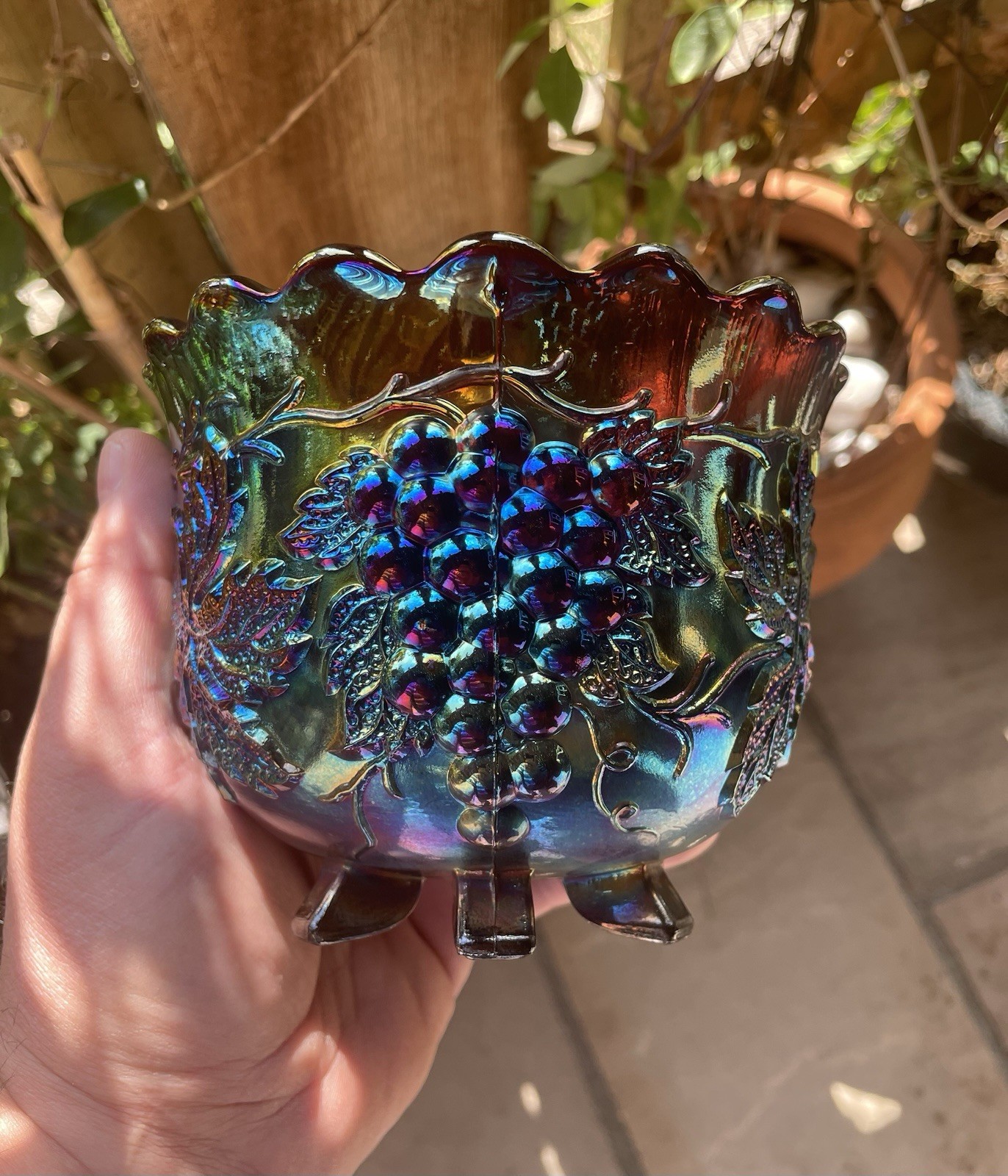 CARNIVAL GLASS ~ ELECTRIC DUGAN GRAPE DELIGHT FLARED NUT BOWL ~