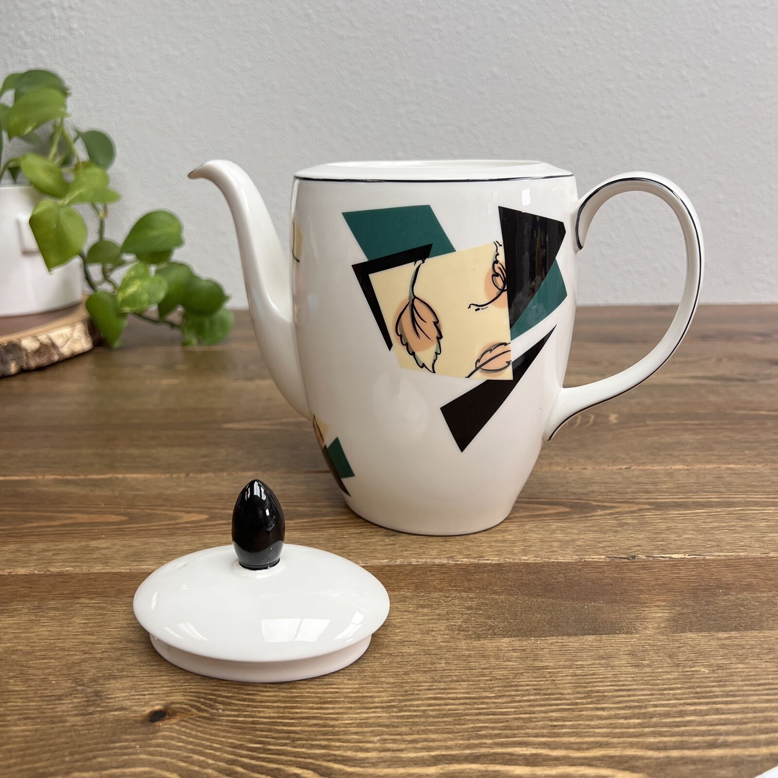 Royal Doulton Everyday Central Park Coffee Pot 1994 Vintage