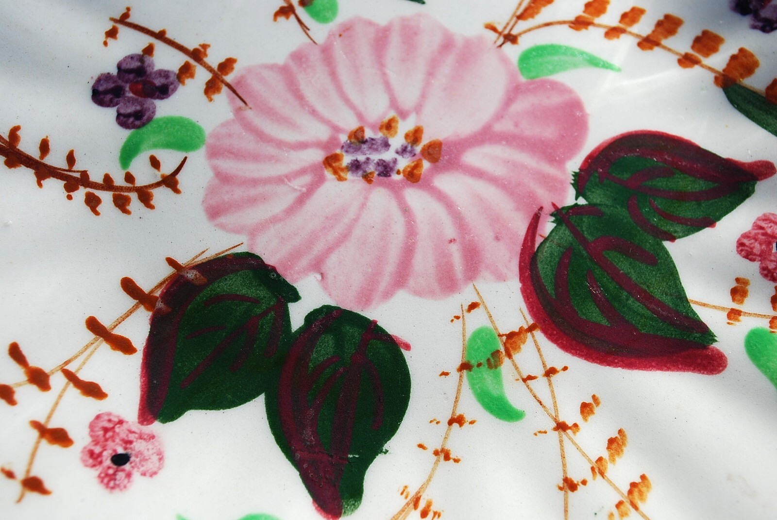 Antique Early Spongeware Plate Stick Spatter Ware HAND PAINTED FLORAL Swirl