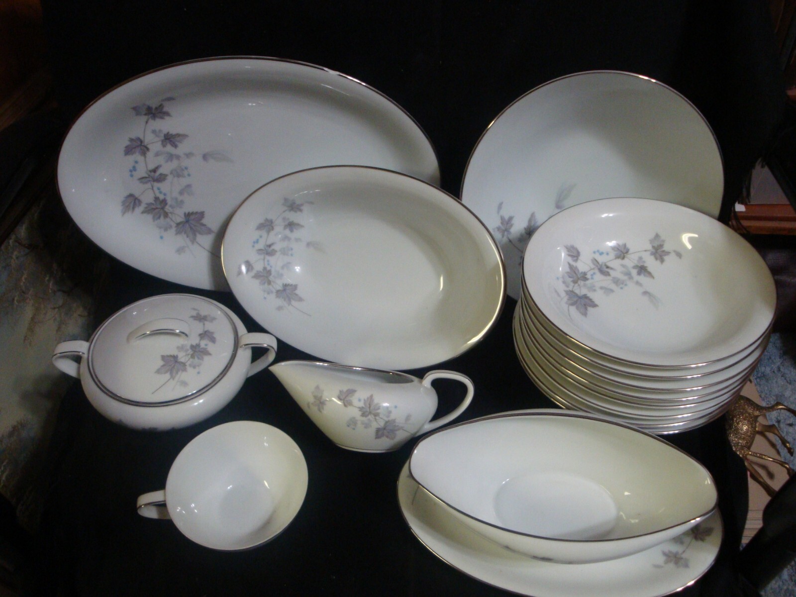 Noritake Porcelain China Ivyne Platinum Band Premium 15 Piece Lot