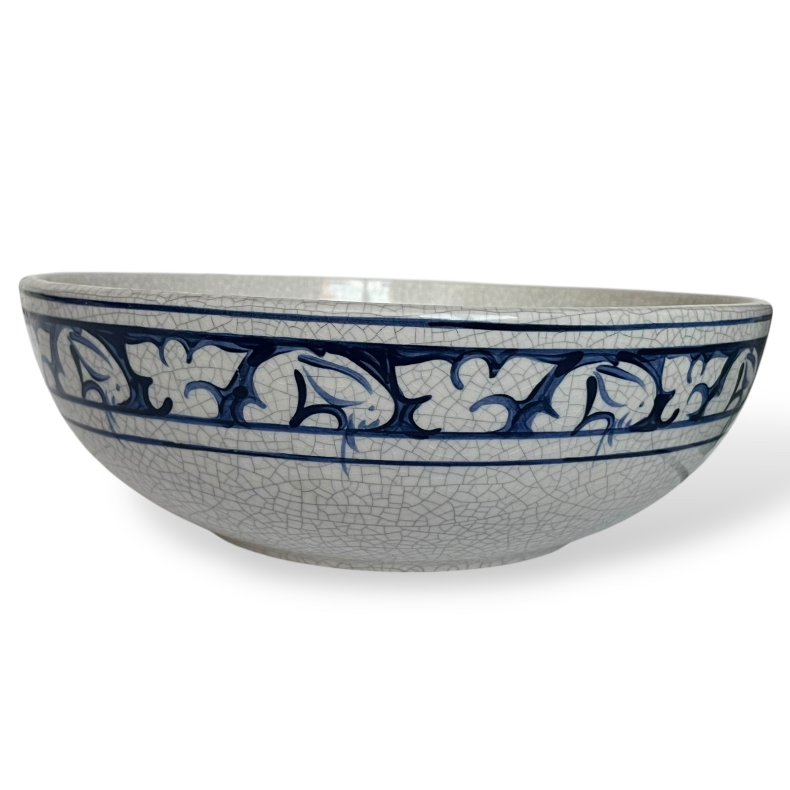Dedham Rabbit Serving Bowl Potting Shed Concord MA 1988 Blue White Crackle
