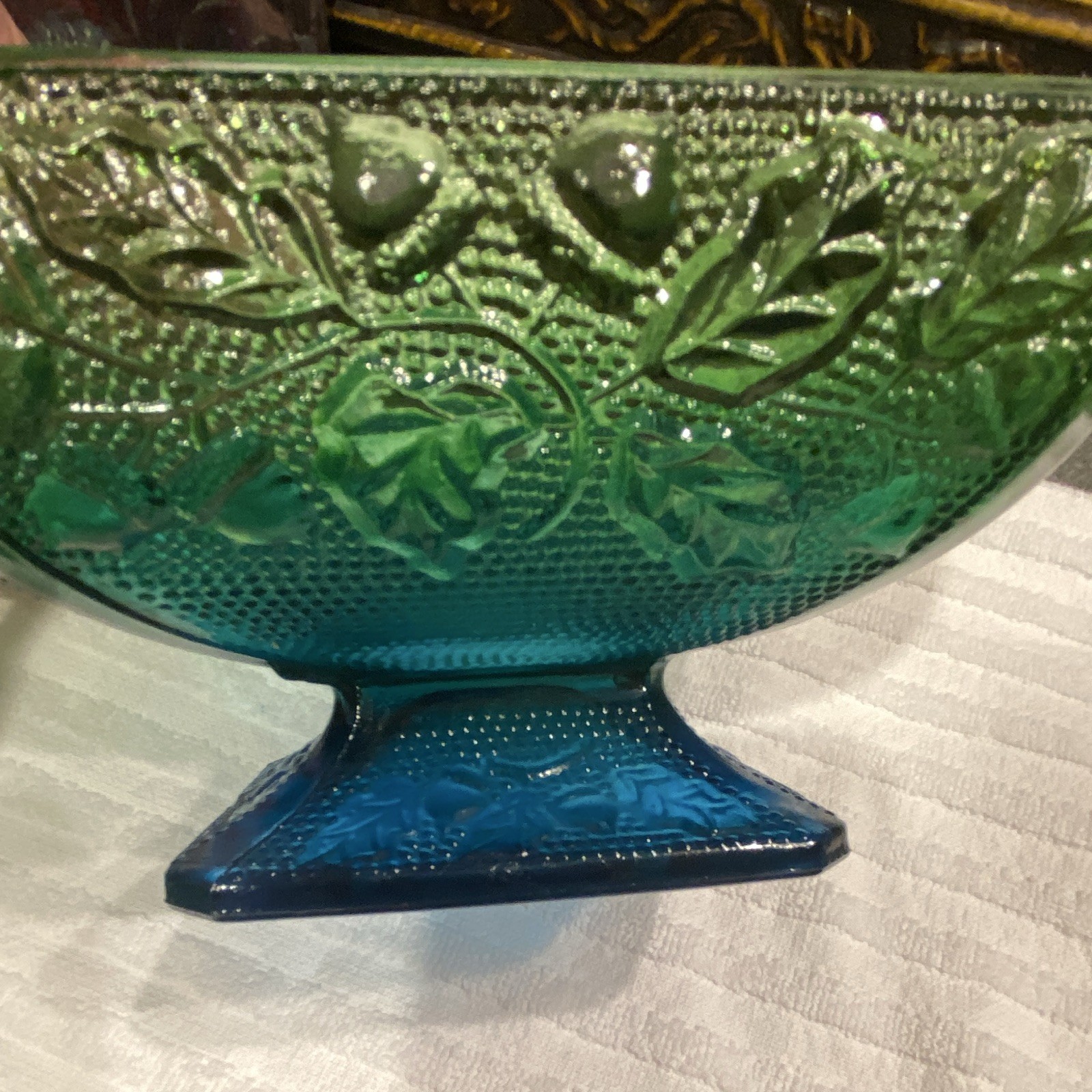 Vintage Jeannette Green Blue Ombré Acorn & Leaf Glass Lidded Candy Dish