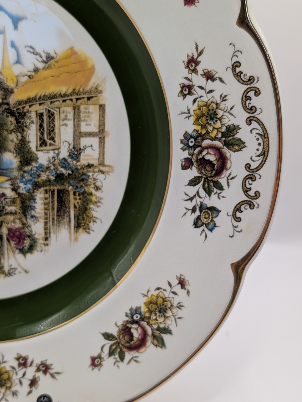 Vtg Set 2 Ascot Service Wall Plates Wood & Sons England Decorative 10″ Hangers