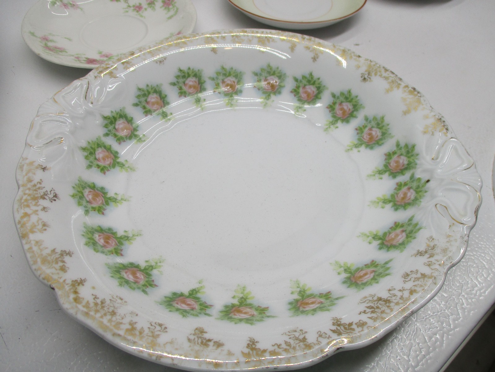 Vtg Mismatched China (4)BREAD/DESSERT Plates (4)SAUCERS-(2) VEG BOWLS-GRAVY BOAT