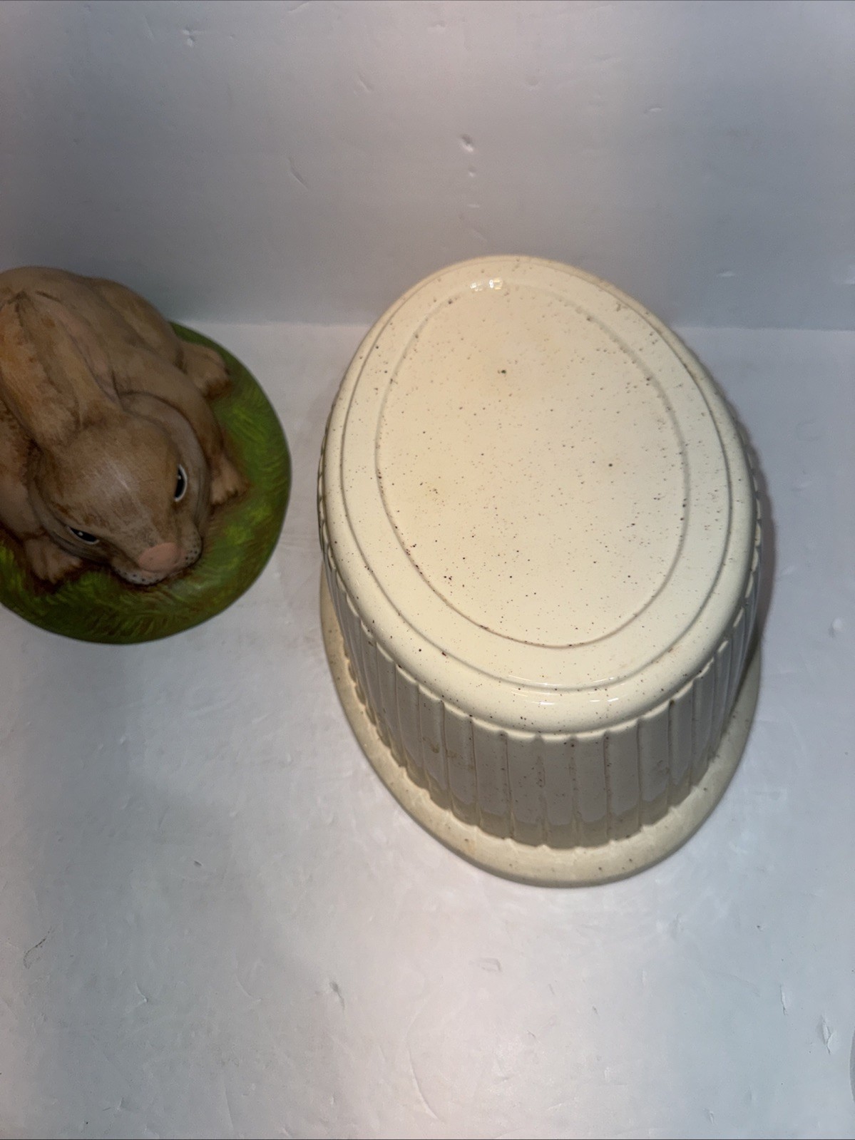 vintage 1982 Scioto ceramic rabbit-topped covered dish Easter