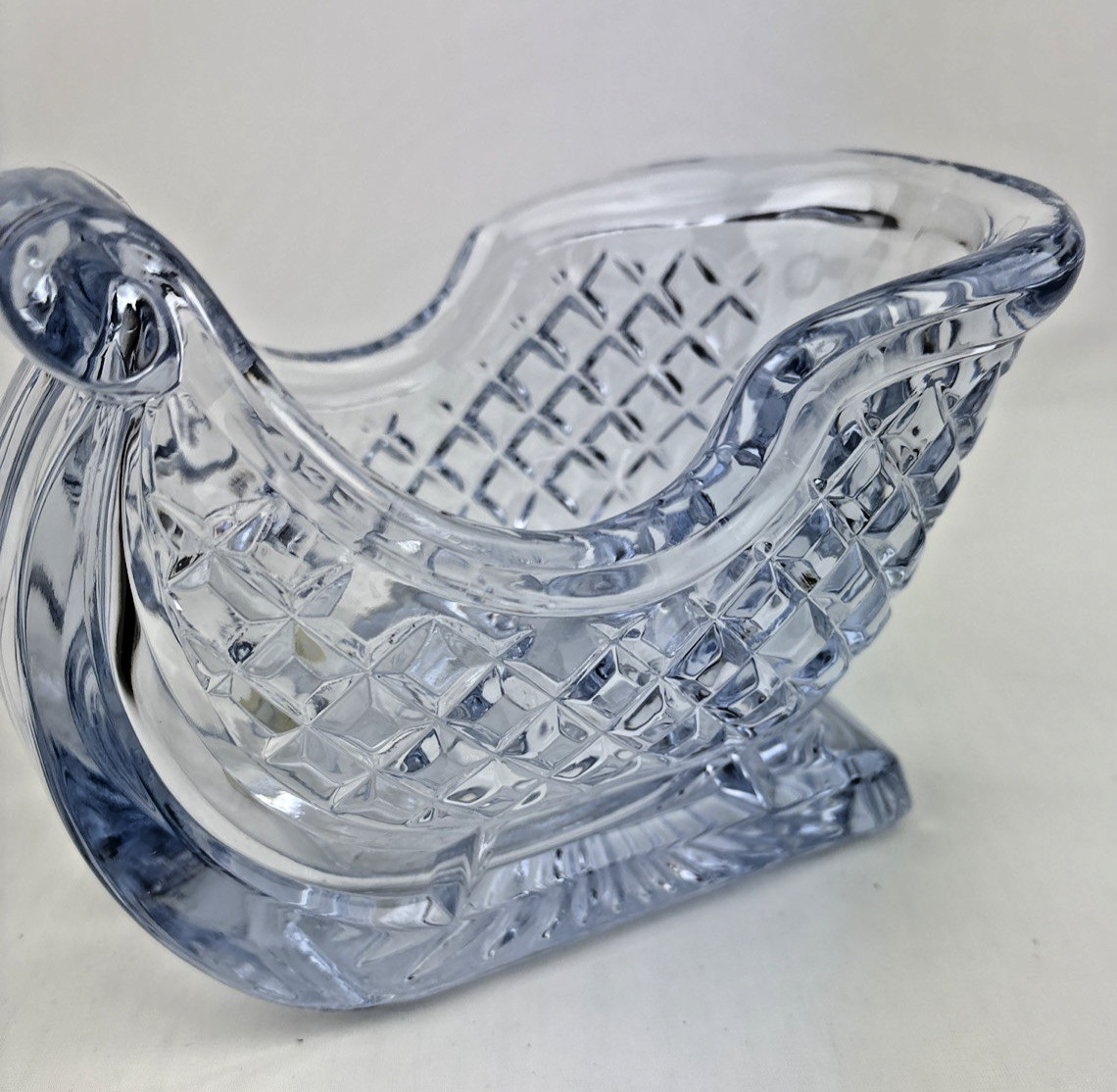 NEW in Box 24% Lead Crystal Christmas Sleigh for Flowers Candy Tissues MINT