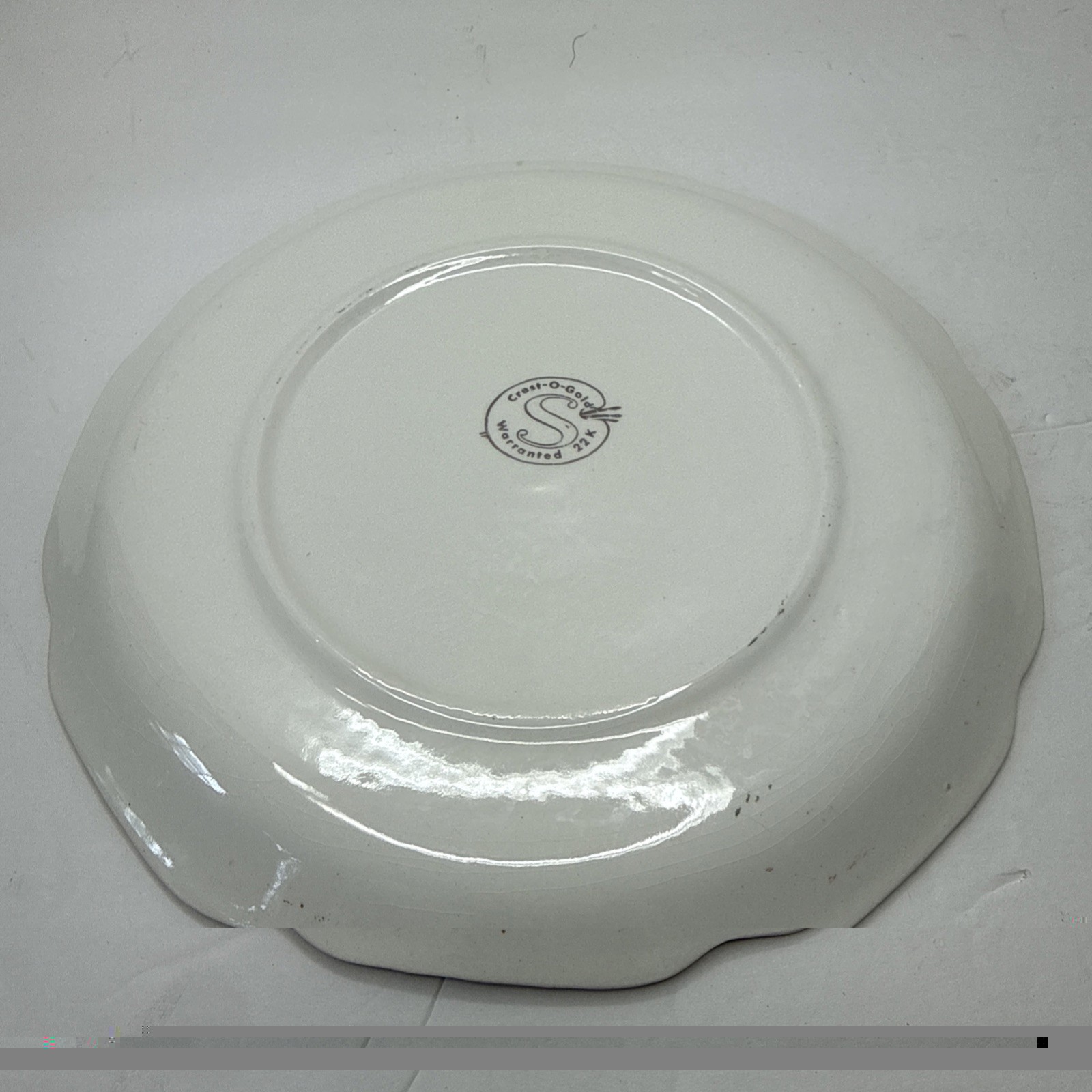 Vintage Sabin CREST-O-GOLD 22kGold Warranted 9In 4 Plates 5In 1 Bowl, Cup Saucer
