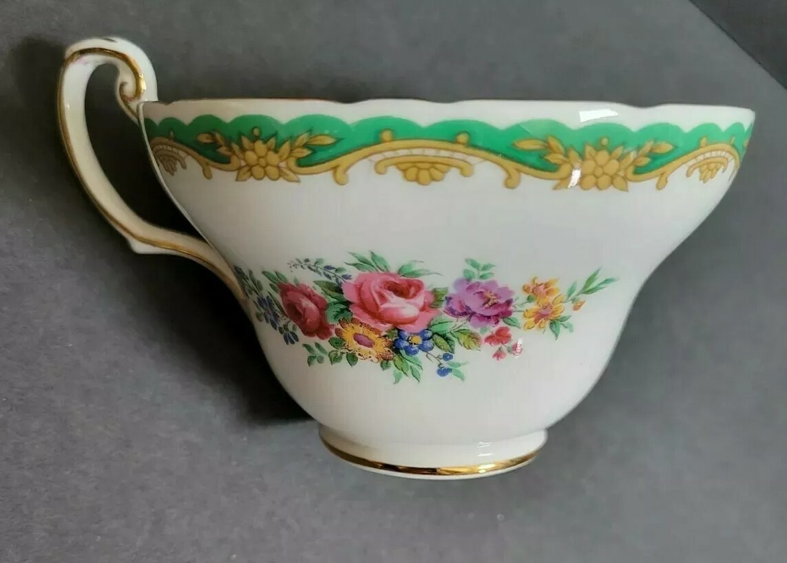 Coalport “MONTROSE Green” Tea Cup with Saucer Display only