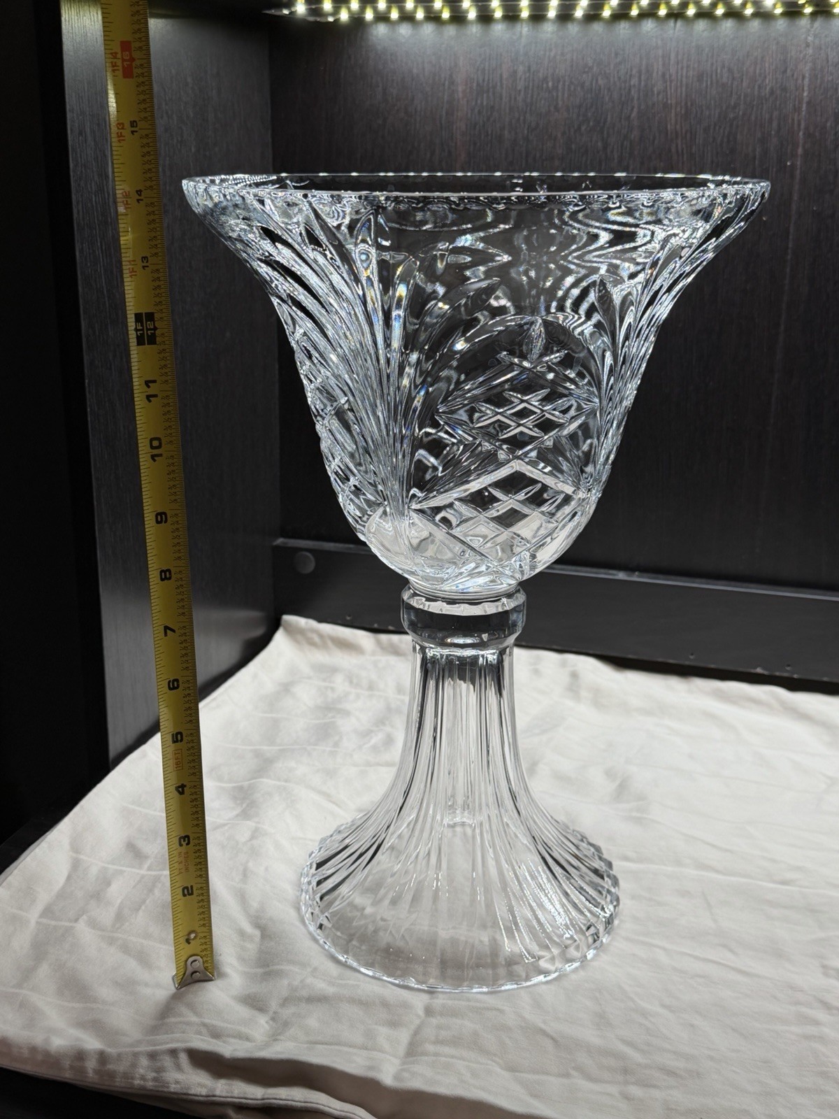 14″ TOWLE 24% Lead Crystal Footed Centerpiece Pedestal Bowl – Czech Republic