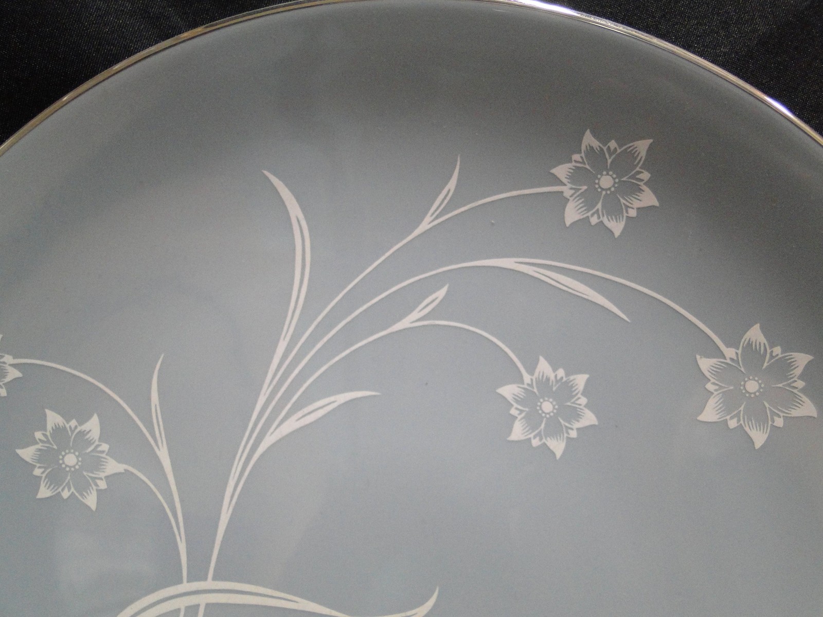 Flintridge Reverie Strata Blue, White Flower, Platinum: Dinner Plate (s) 10 7/8″