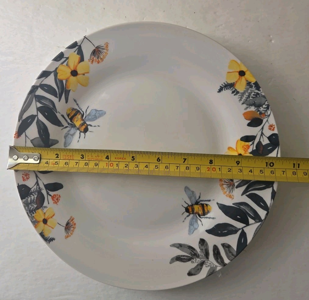 Set Of 2 Plates Royal Norfolk Bees and Flowers Dinner Plates 10 1/2″