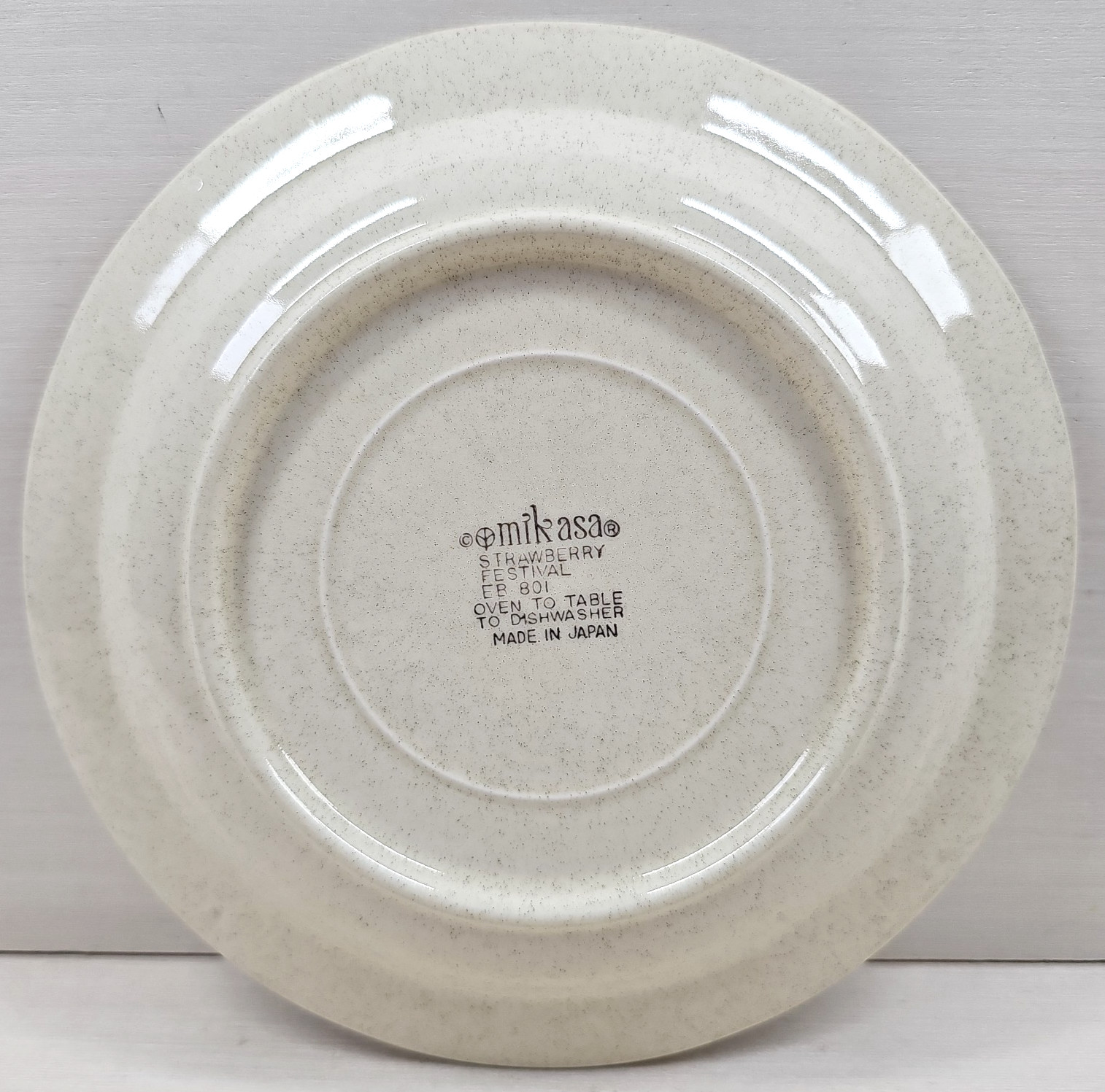 (8) Mikasa Strawberry Festival Salad Plates Set Vinage Fruit Scalloped Retro Lot