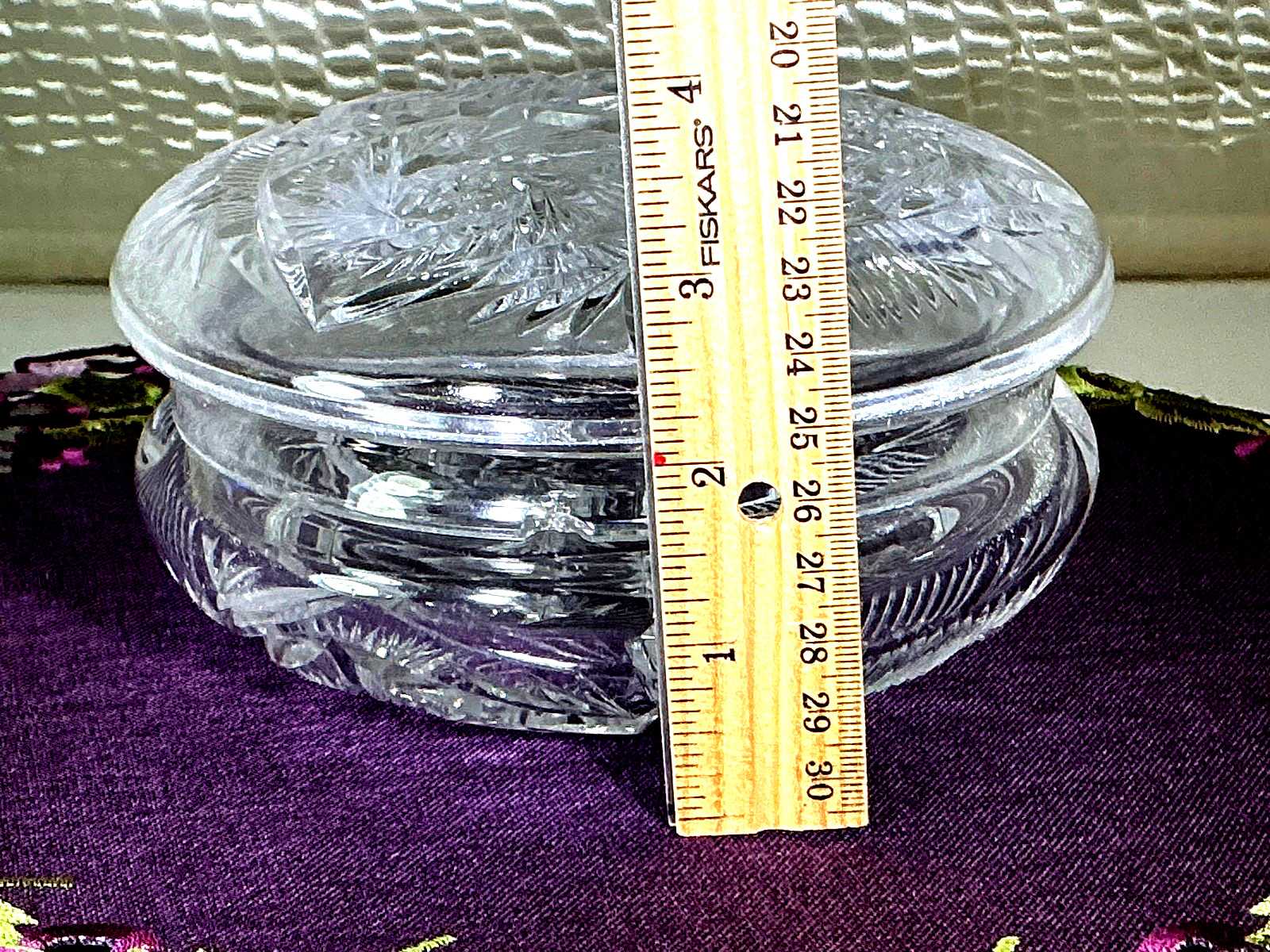 American Brilliant Cut Glass Crystal Large Covered Vanity Dresser Box & Lid.