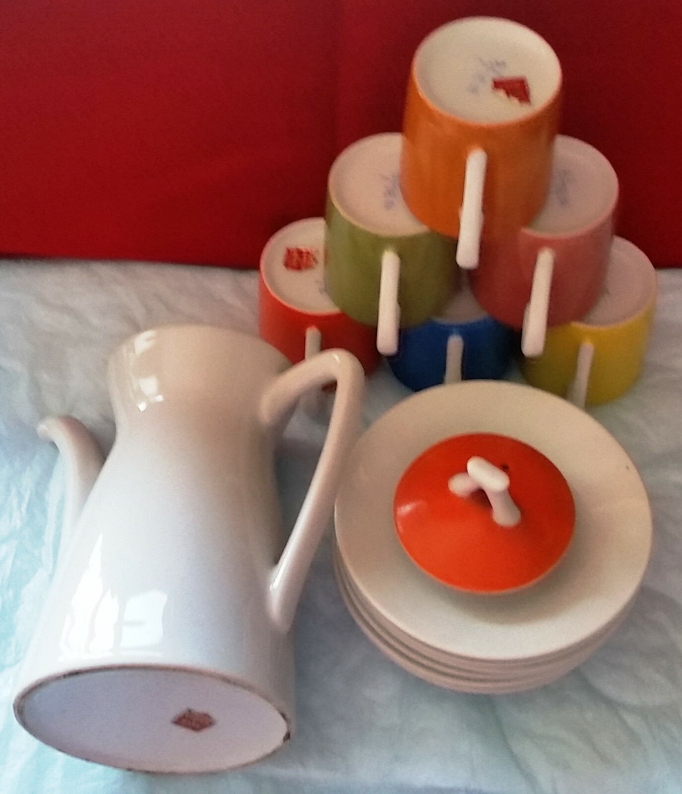 Lipper & Mann China Demi Tasse Set. 14 Pieces, Japan.