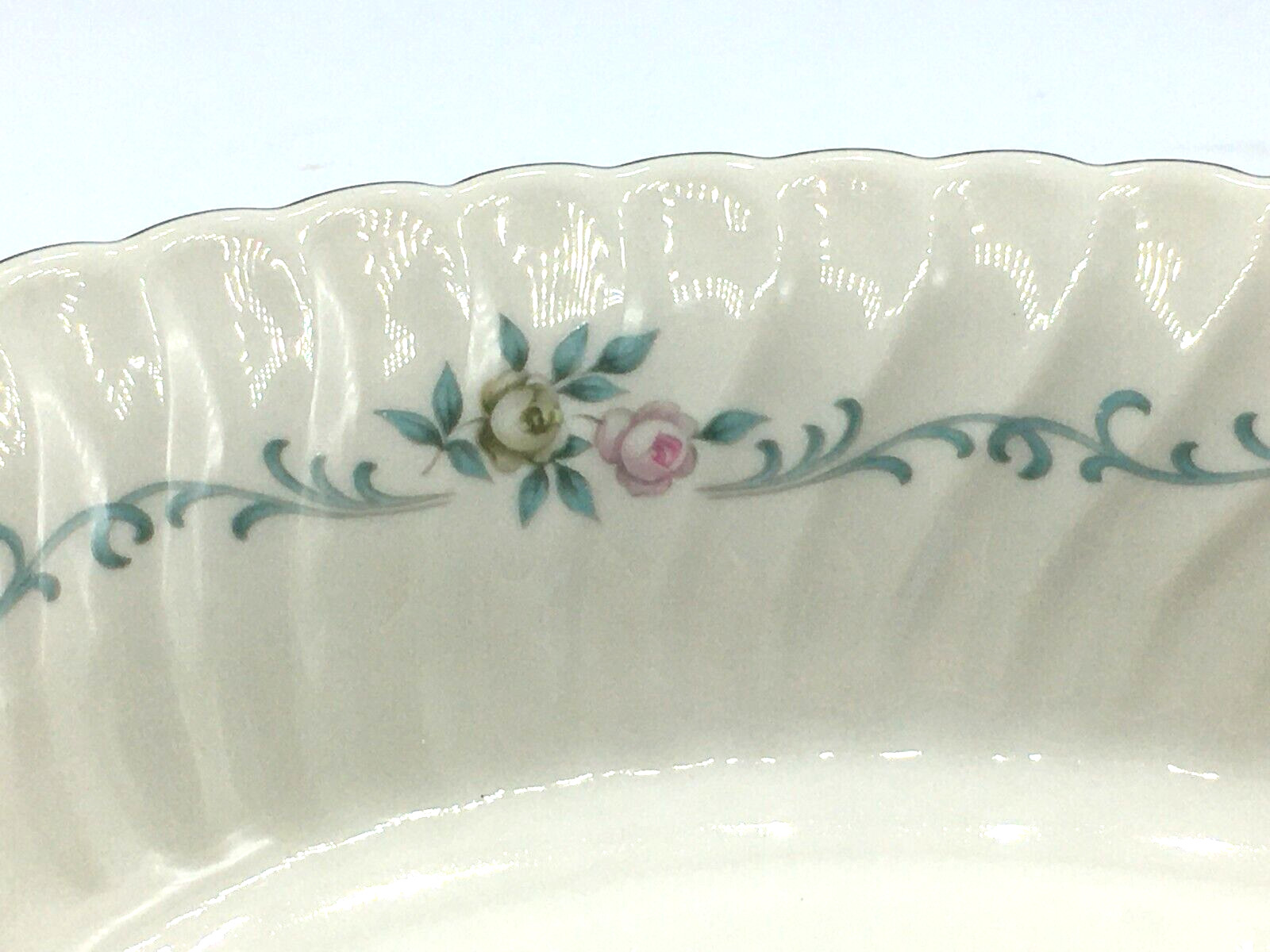 Syracuse China Silhouette Sweetheart Vegetable Bowl White Blue Floral Platinum
