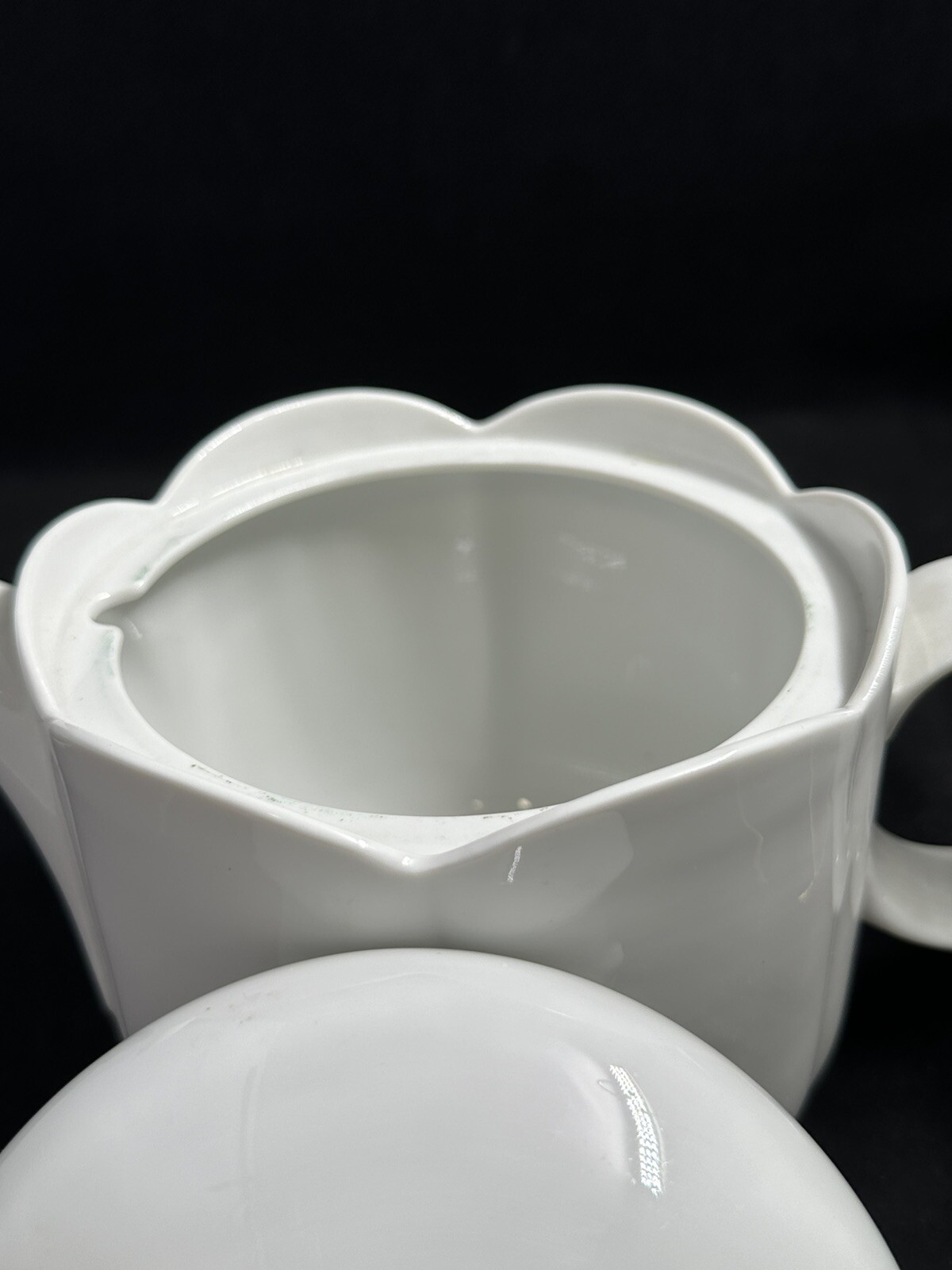 Tirschenreuth Fleur White Fine China Scroll Teapot Germany 6.5”