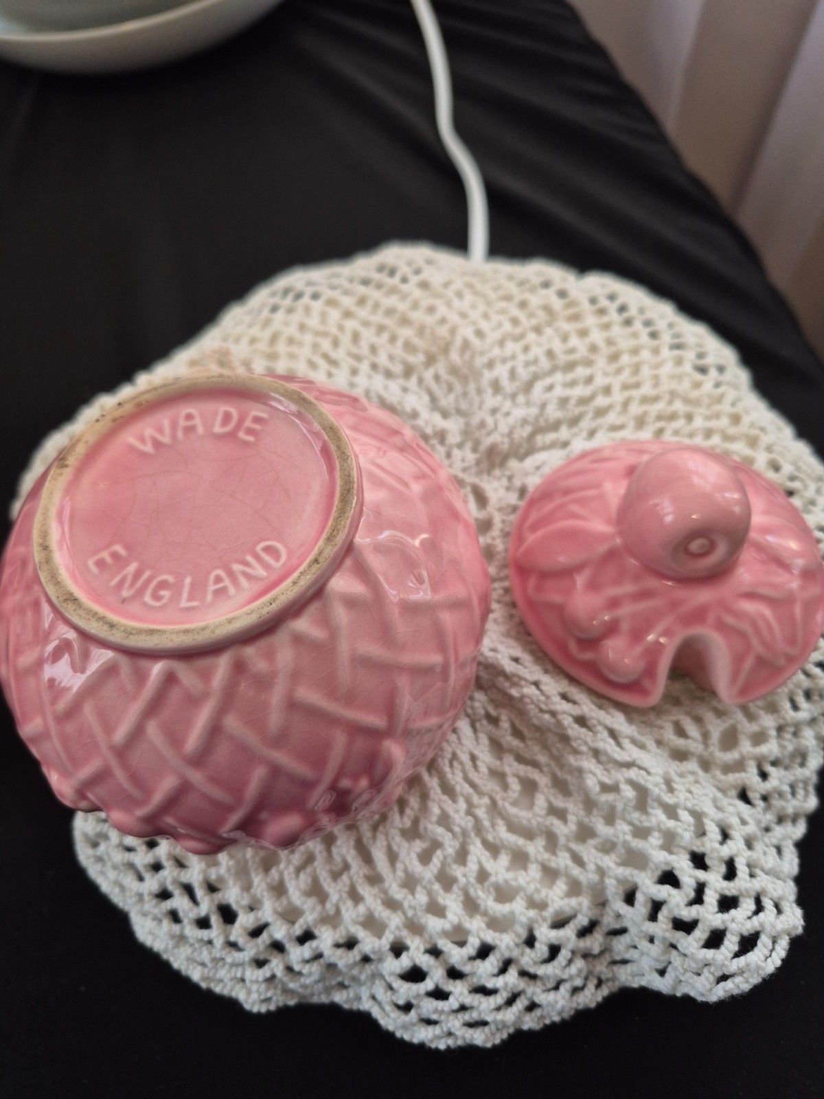 Wade glazed ceramic Pink Fruit Basket Creamer and Sugar Bowl with lid