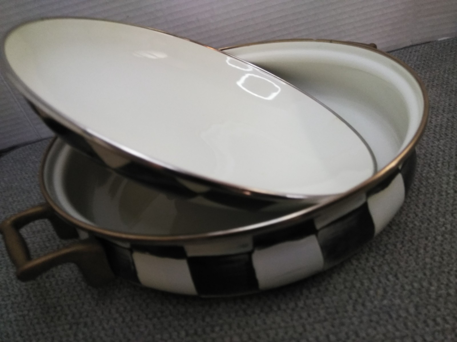 Mackenzie Childs Courtly Check Covered Casserole Handles 3 Quart Enamel (READ)