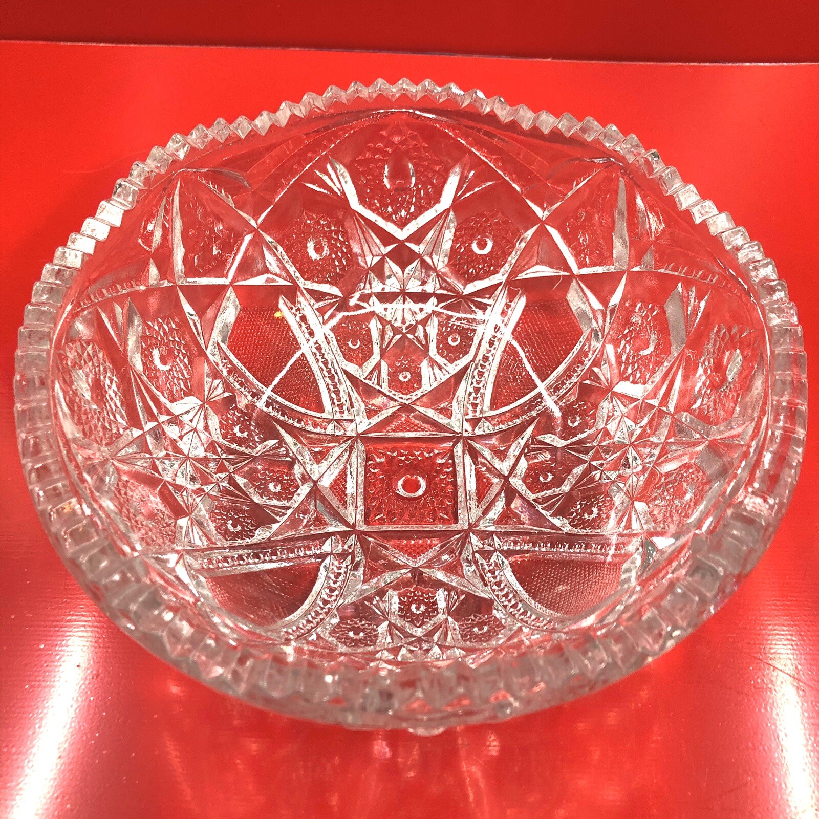 McKee Glass Bowl EAPG Pres-cut Fentec Pattern Sawtooth Rim See Chip In Picture