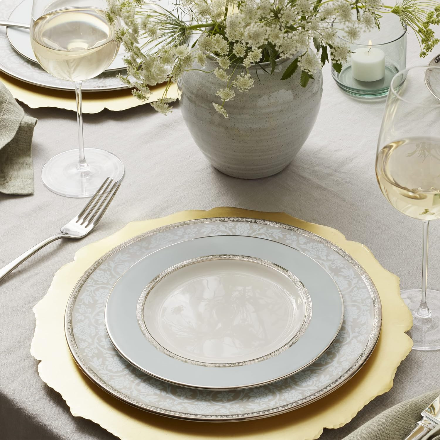 Westmore 5-Piece White Dinnerware Set for Elegant Dining Experience