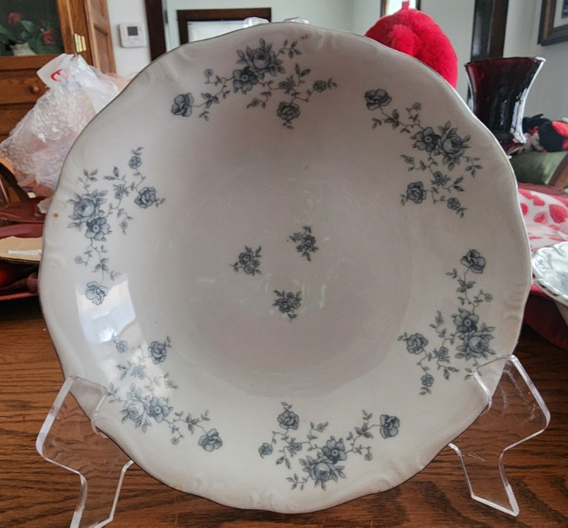 Blue Garland Soup Salad Bowl 7 1/2″ Johann Haviland White Blue Platinum !