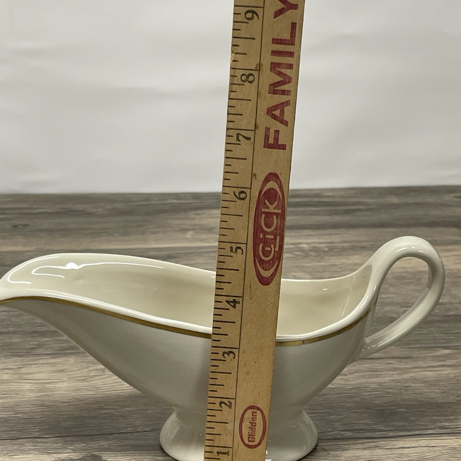 Vtg Mayer China Ivory Gravy Boat Gold Trim Beaver Falls PA #479 Restaurant Ware