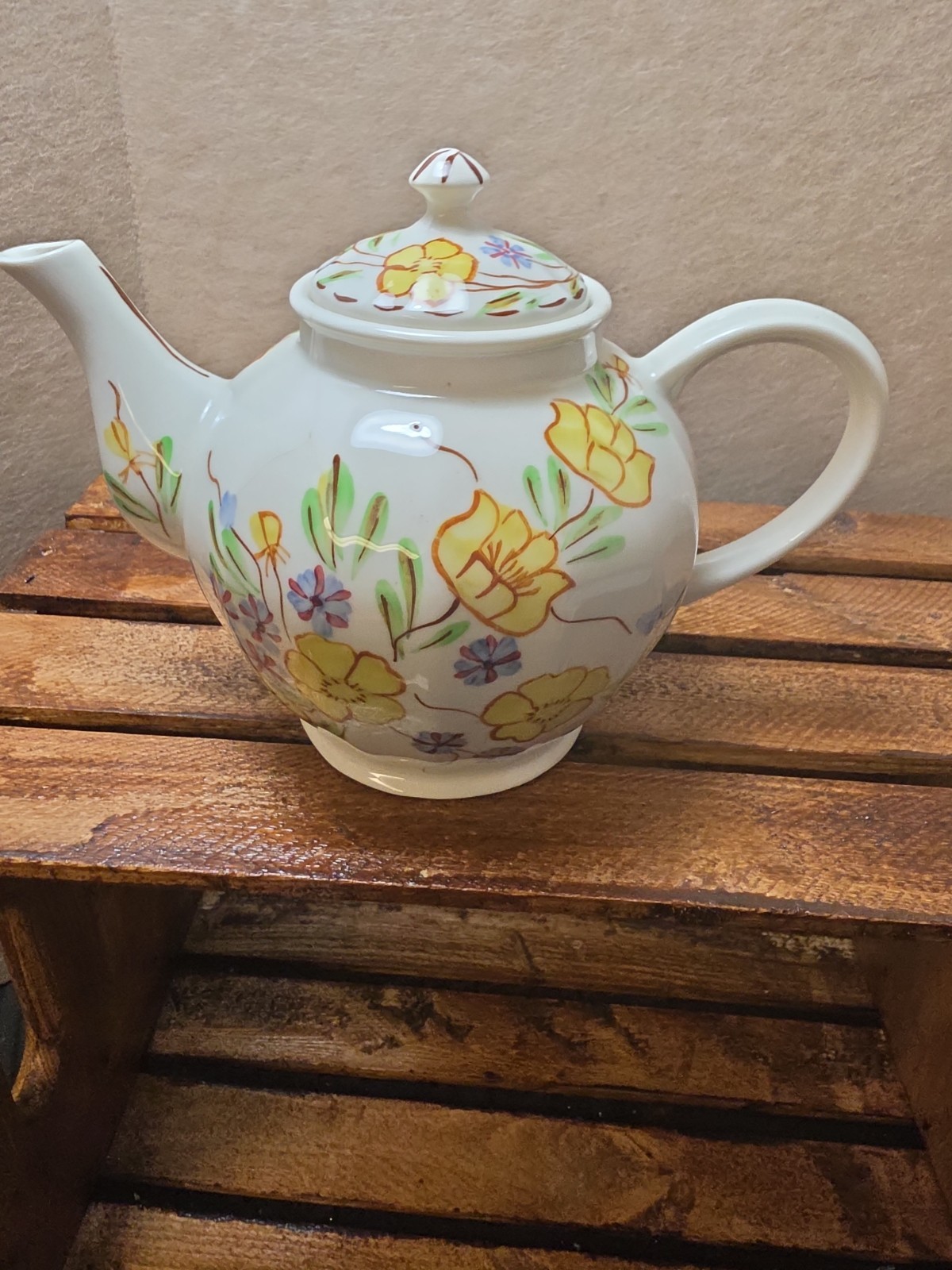 *Blue Ridge Southern Pottery Tea Pot. NES20
