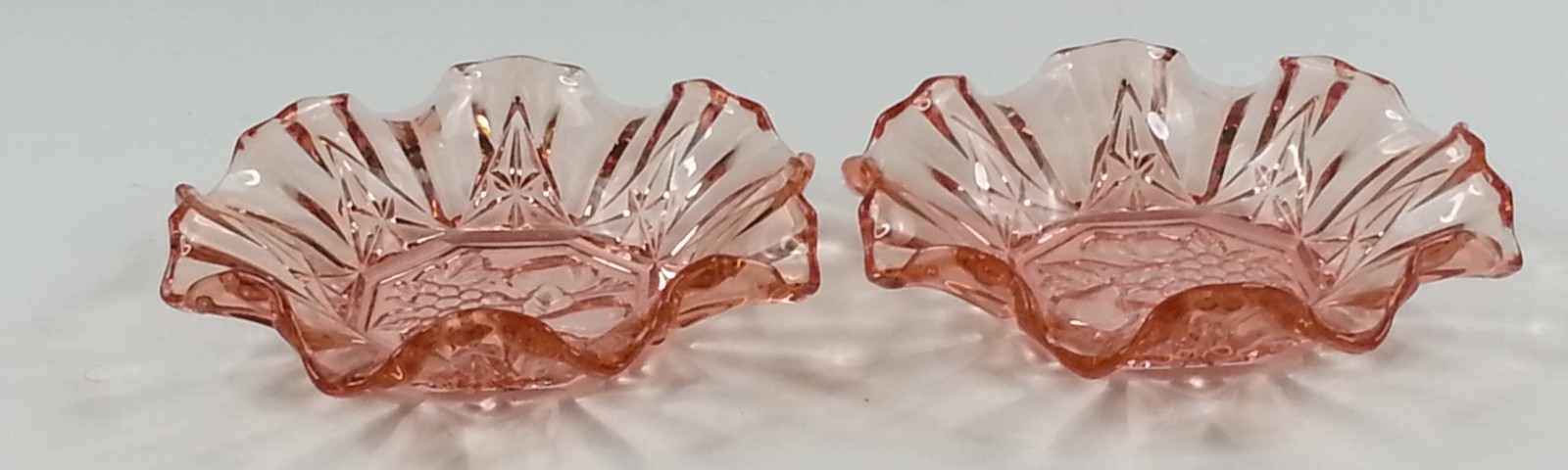 2pc Pink Glass Bowls Dishes Fruit Pattern