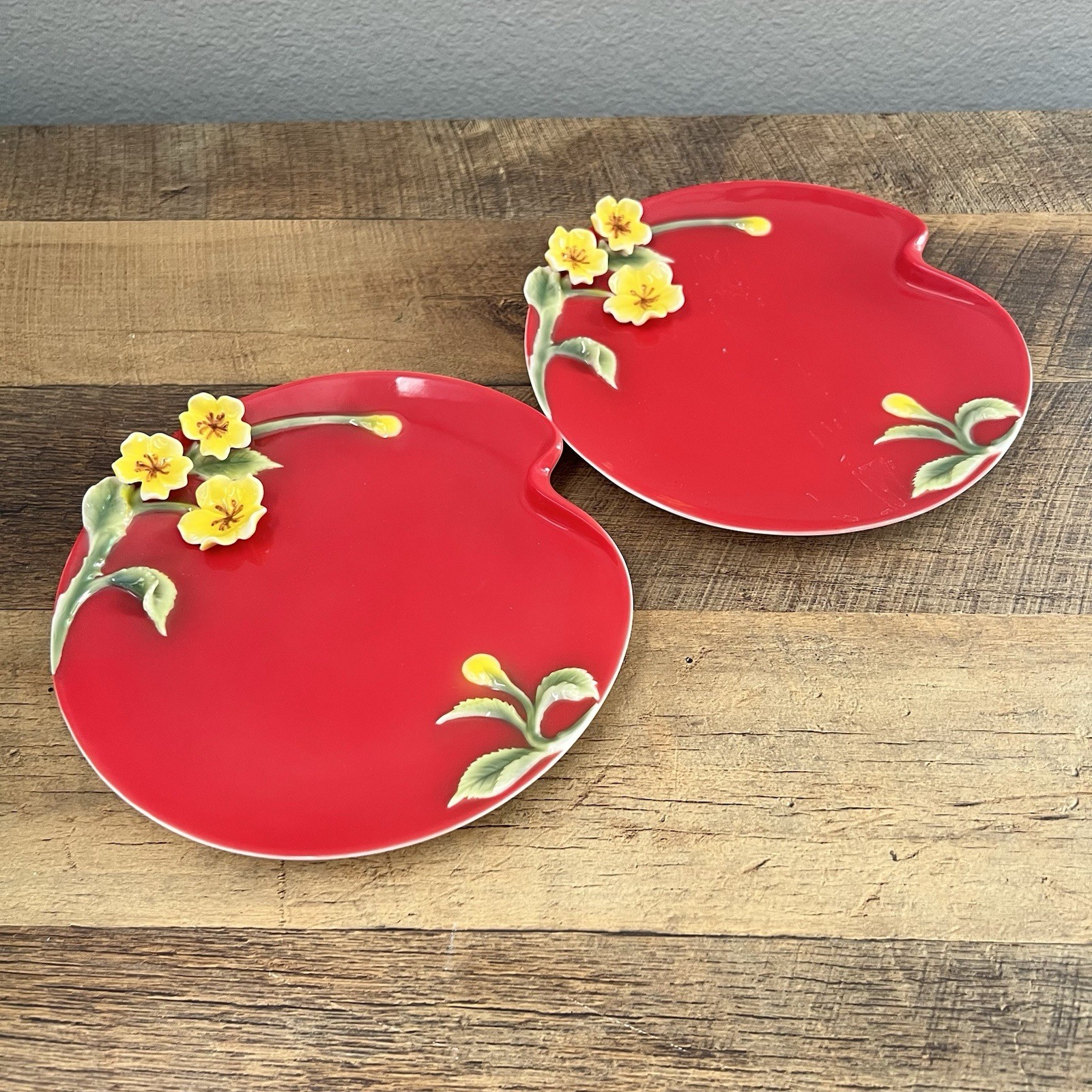 Manchu Rose Savoy Sculptured Porcelain Red Plates Replacements