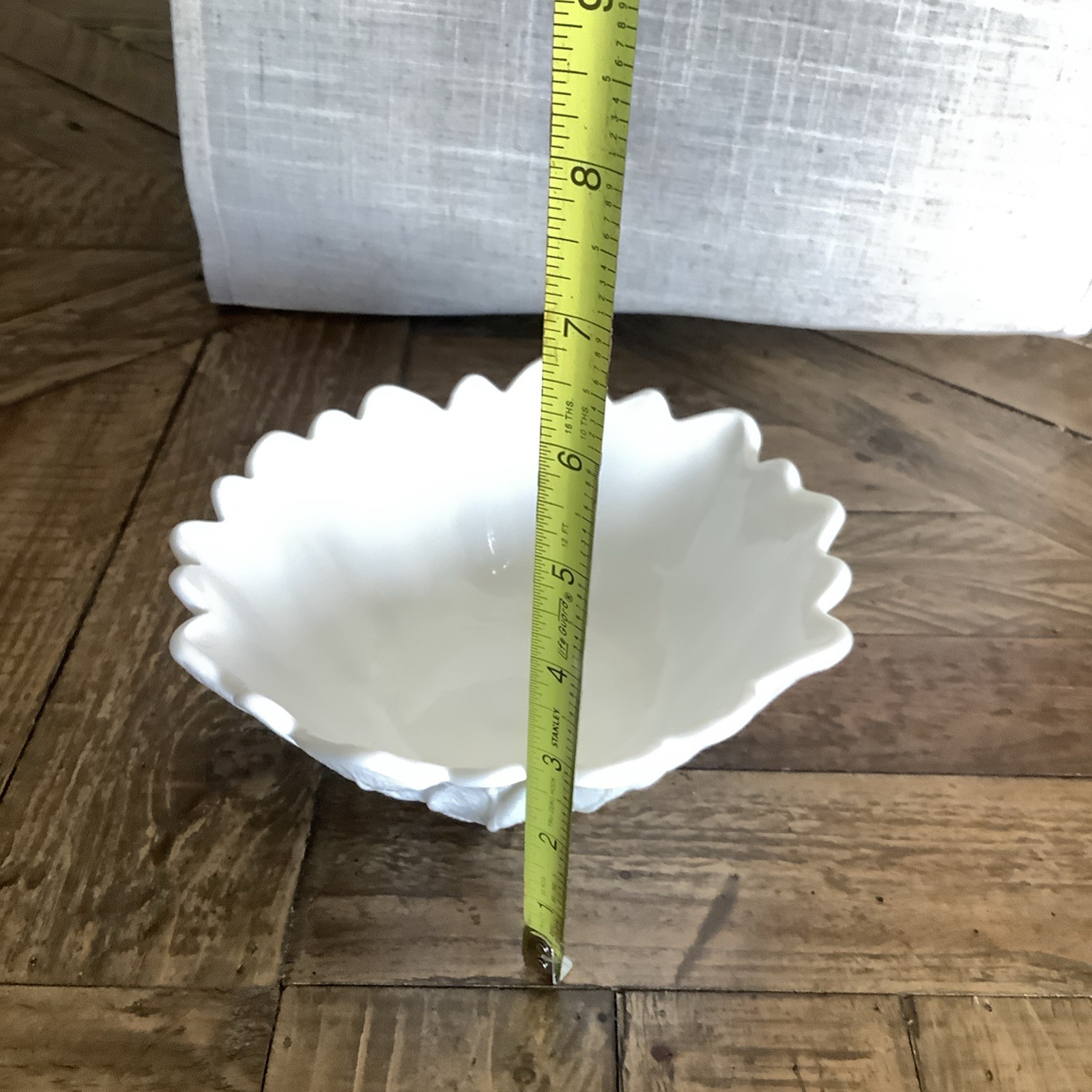 White milk glass flower pattern scalloped edge bowl 9 in diameter