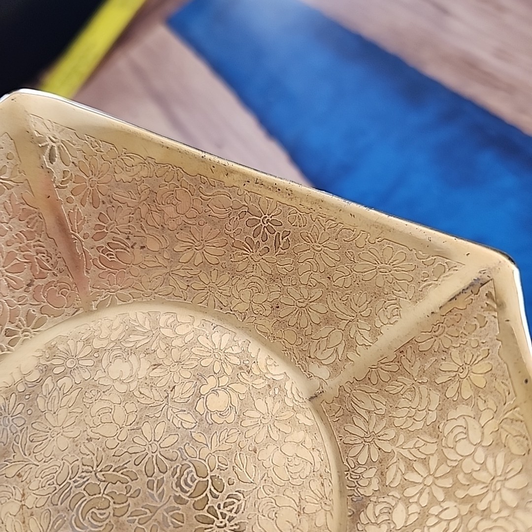 Vtg Rose Floral Gold-toned Covered Trinket Dish Made Japan Small Lovely Elegant