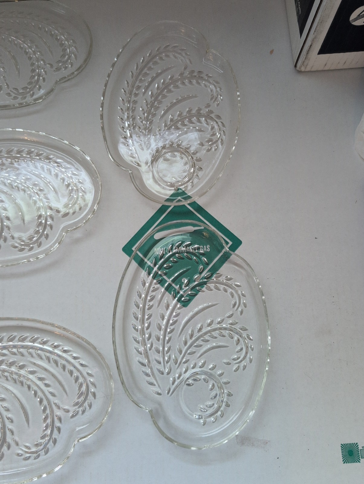 8 Vintage Leaf Decorating Oval Shaped Glass Platters And Round Serving Platter.