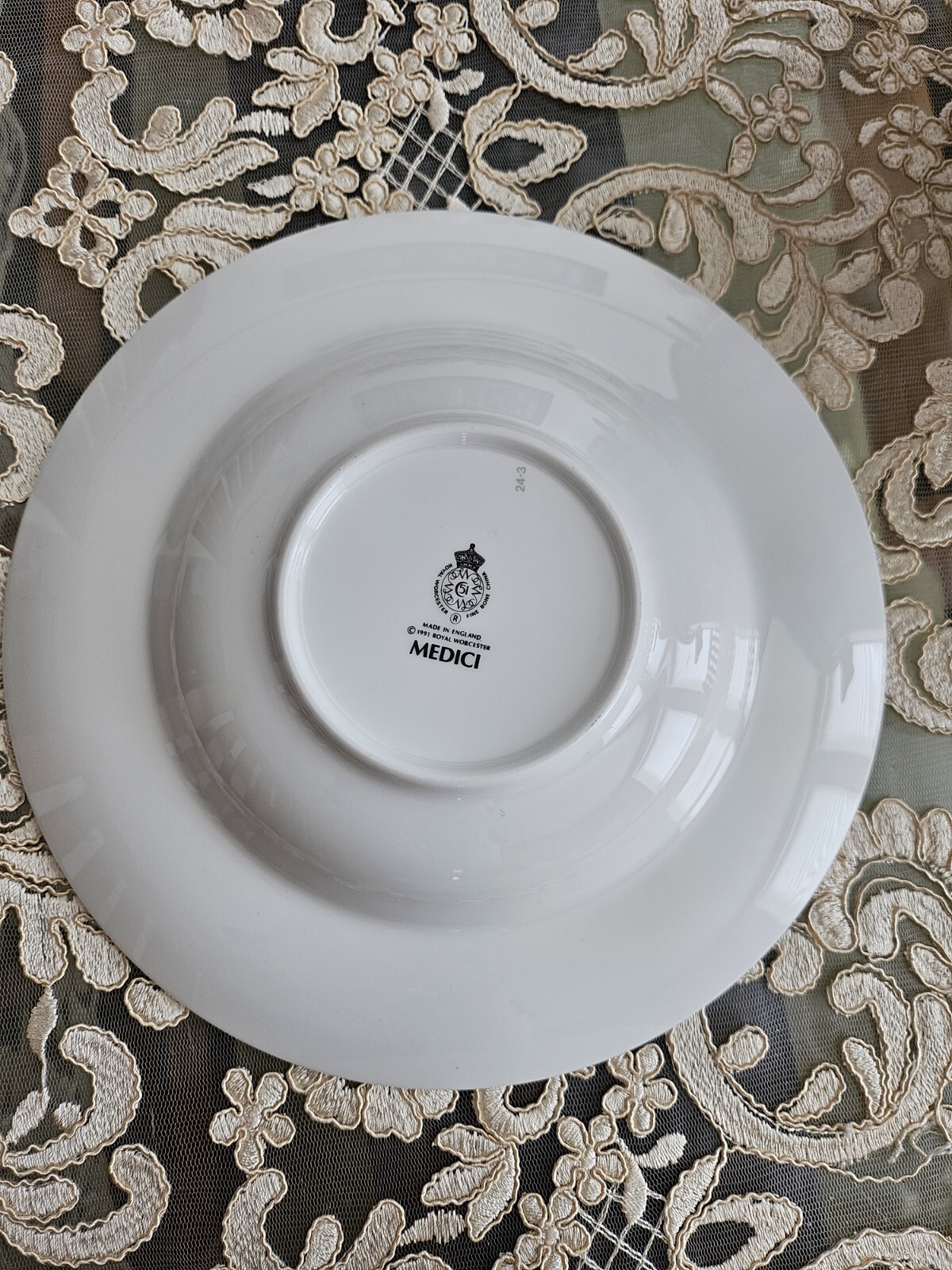 Set of 4 Royal Worcester MEDICI Blue Rimmed Soup bowl 9 1/8 inches