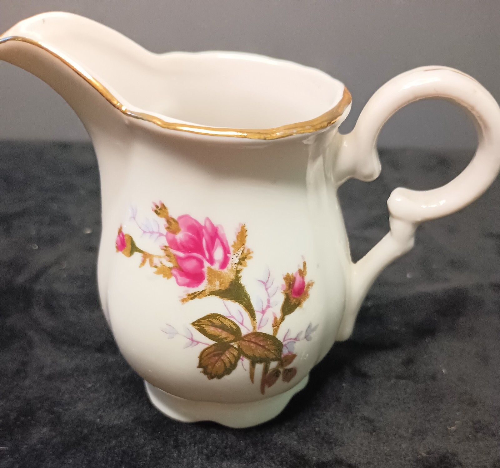 Small China Tea cup and saucer, Creamer, and Sugar bowl with lid / Japan