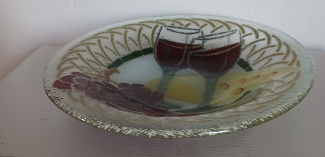 Appetizer 2 Serving Plates Peggy Karr French Italy Wine Cheese 10.5, 8.5″ sgn