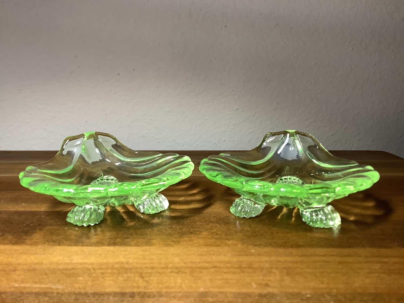 Vintage Uranium Green Glass Shell Footed Trinket Tray Salt Cellar Set of 2