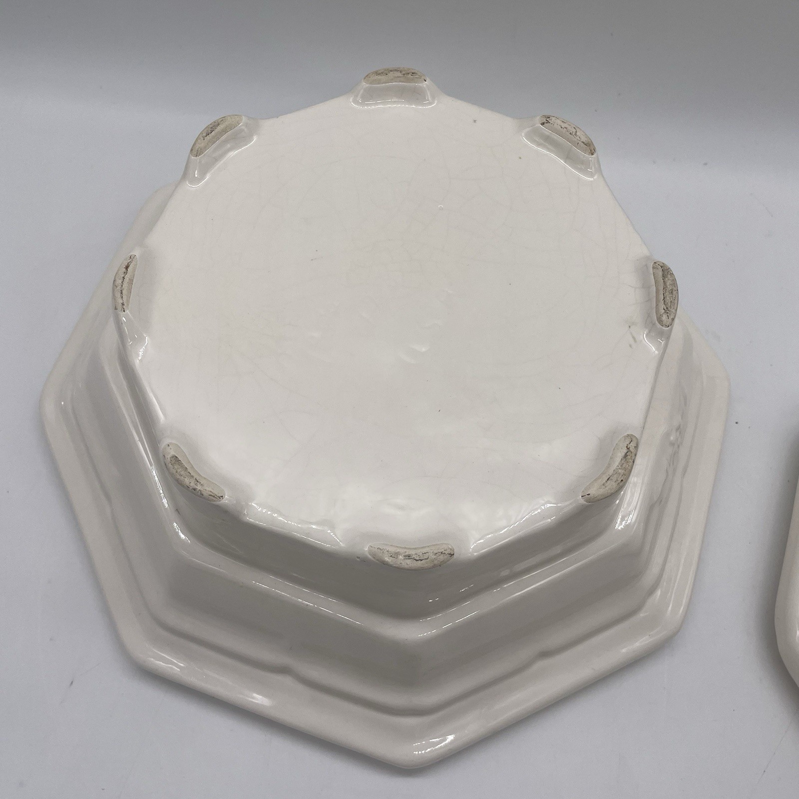 Vintage California Pottery USA Soup Tureen 2qt Octagon White Cream Lidded Lid