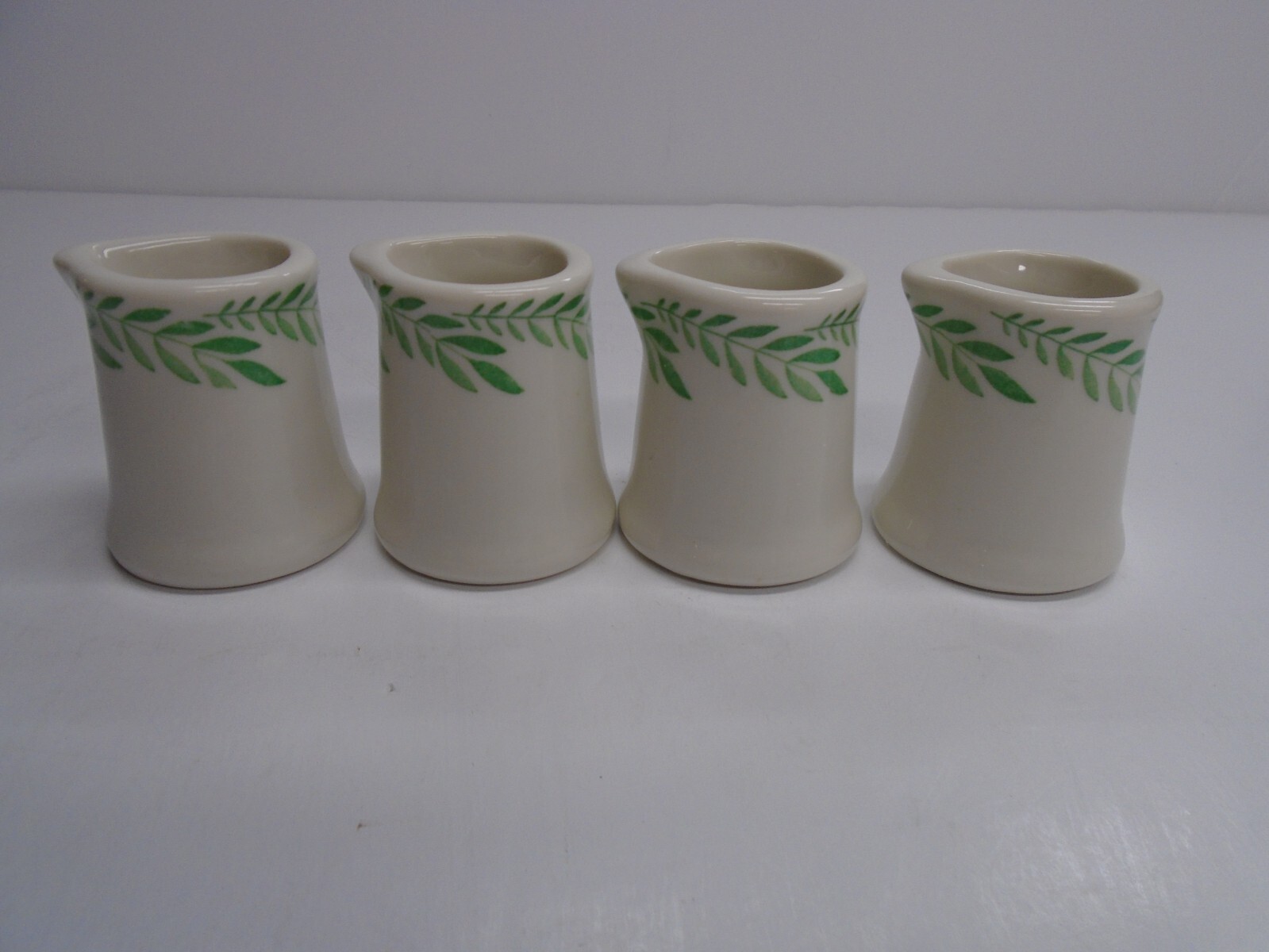 Vintage 1 OZ. RESTAURANT CREAMERS – “FERN” DESIGN – Matched Set of (4) – NOS
